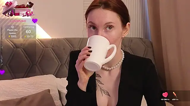 Snapshot of JoYung chatting on 02/25/25, 04:24 JoYung online show from 02/25/25, 04:24