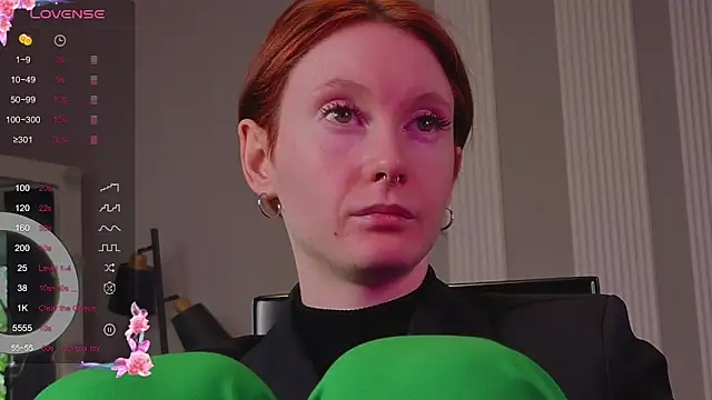 Snapshot of JoYung chatting on 09/20/25, 04:13 JoYung online show from 09/20/25, 04:13