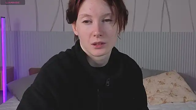 Snapshot of JoYung chatting on 10/15/25, 04:23 JoYung online show from 10/15/25, 04:23