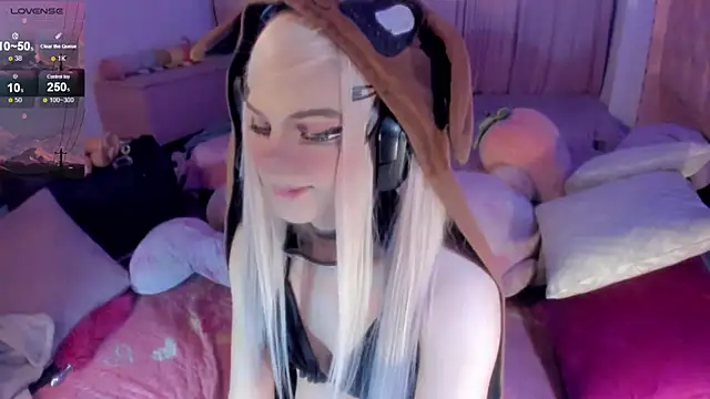 Snapshot of Angelica_Reborn chatting on 12/14/25, 12:49 Angelica Reborn online show from 12/14/25, 12:49