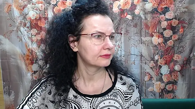 Miroslava Happi online show from 04/24/26, 05:43