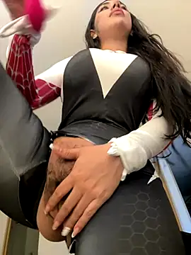 KarolVega- online show from 10/31/25, 03:02