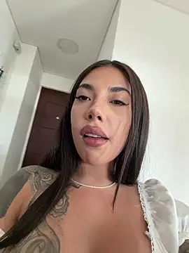KarolVega- online show from 03/12/26, 05:08
