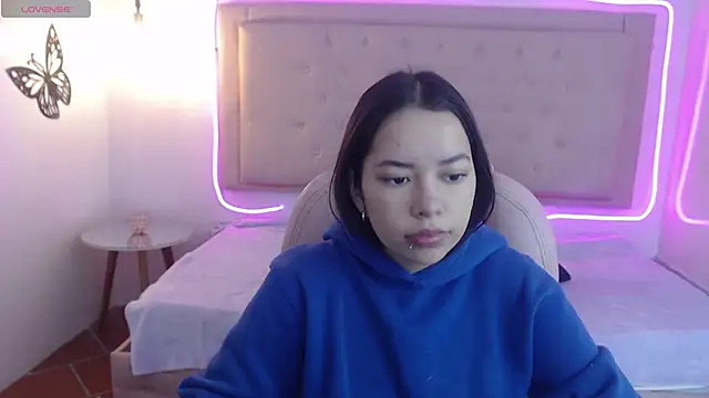 Snapshot of honnielane chatting on 03/06/25, 12:30 honnielane online show from 03/06/25, 12:30