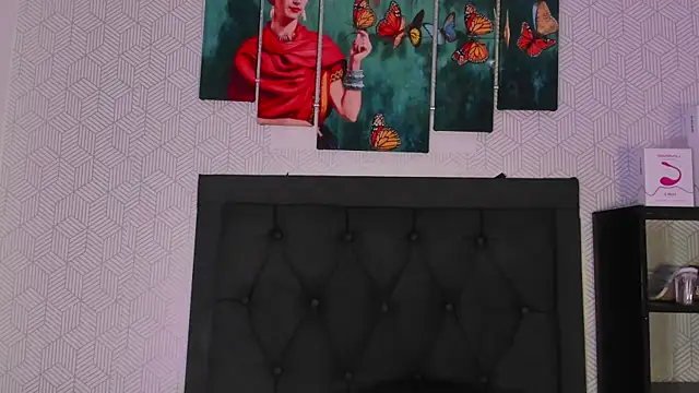 Selena fox7 online show from 10/18/25, 04:37