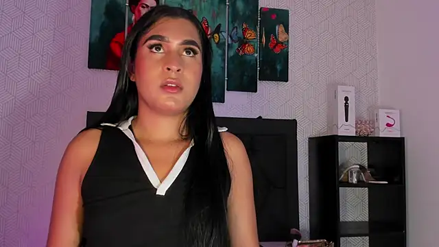 Selena fox7 online show from 10/28/25, 04:16