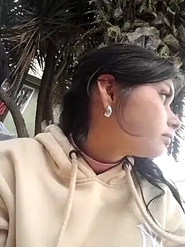 CHLOE ISABELL online show from 03/06/25, 04:07