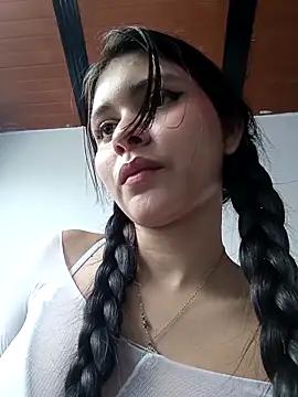 Snapshot of CHLOE_ISABELL chatting on 03/13/26, 06:14 CHLOE ISABELL online show from 03/13/26, 06:14