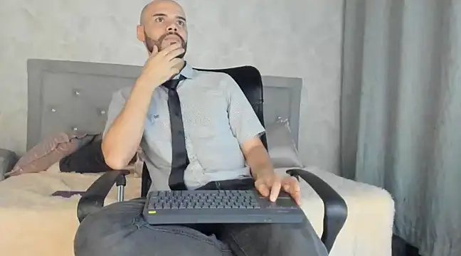 Luke Diaz7 online show from 02/22/25, 09:12