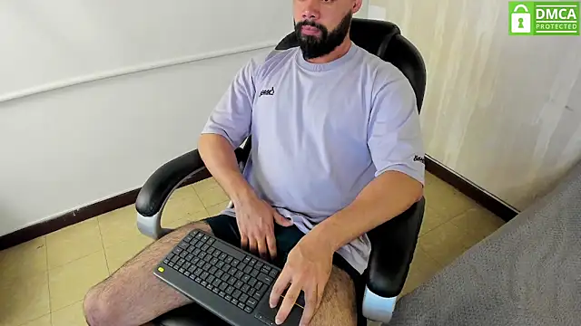 Luke Diaz7 online show from 12/22/25, 03:03