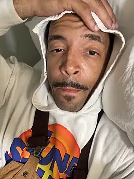 Snapshot of SIXKING7410 chatting on 02/27/26, 08:31 SIXKING7410 online show from 02/27/26, 08:31