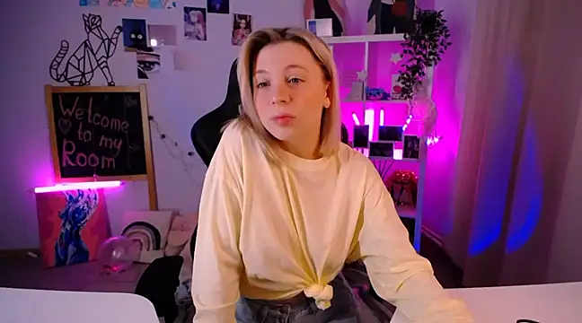 EllySunlover online show from 02/12/25, 04:22