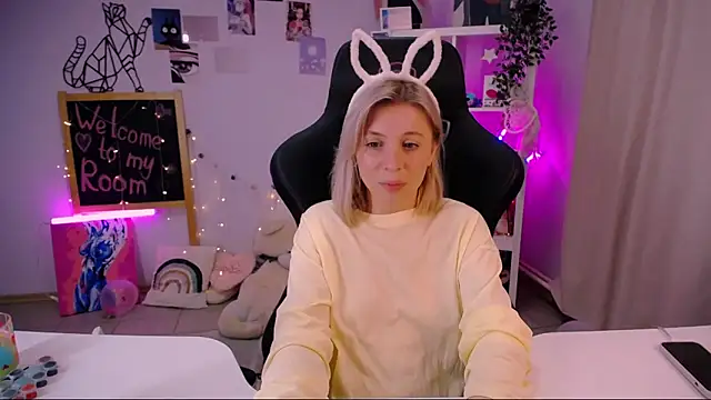 EllySunlover online show from 02/13/25, 10:54