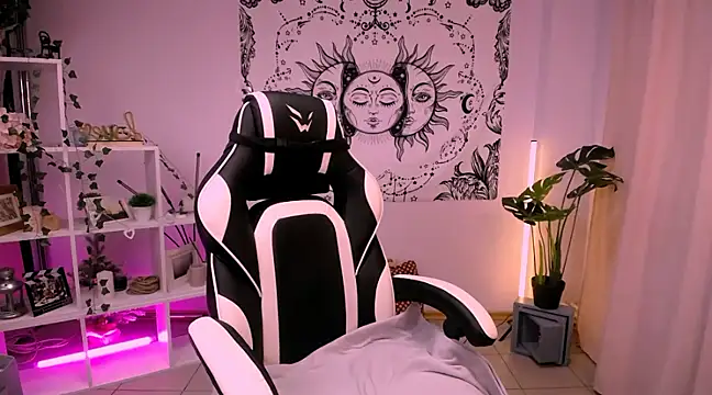 EllySunlover online show from 03/04/25, 03:00