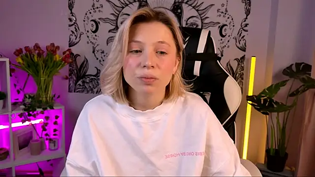 EllySunlover online show from 03/13/25, 03:11