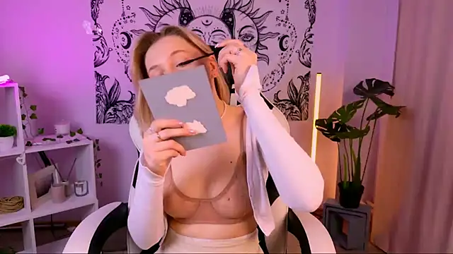 EllySunlover online show from 03/22/25, 01:43