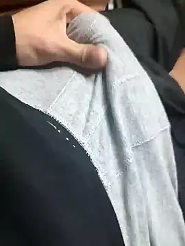 Snapshot of bigsevenkizlar chatting on 02/14/25, 03:54 bigsevenkizlar online show from 02/14/25, 03:54