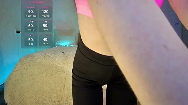 Snapshot of Roseaa chatting on 10/08/25, 03:42 Roseaa online show from 10/08/25, 03:42