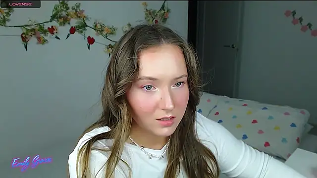 Snapshot of EmilyxxGraces chatting on 05/02/26, 06:13 EmilyxxGraces online show from 05/02/26, 06:13