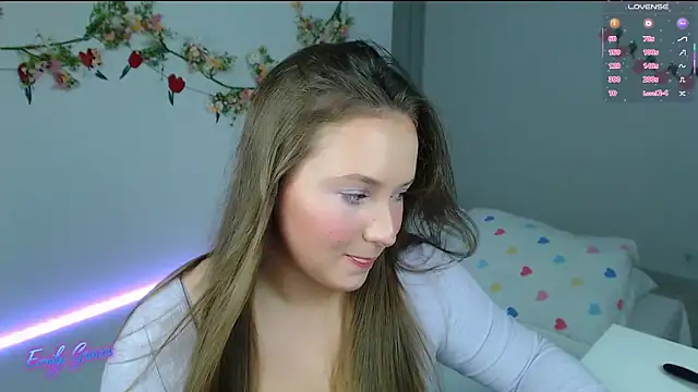 Snapshot of EmilyxxGraces chatting on 05/03/26, 07:53 EmilyxxGraces online show from 05/03/26, 07:53