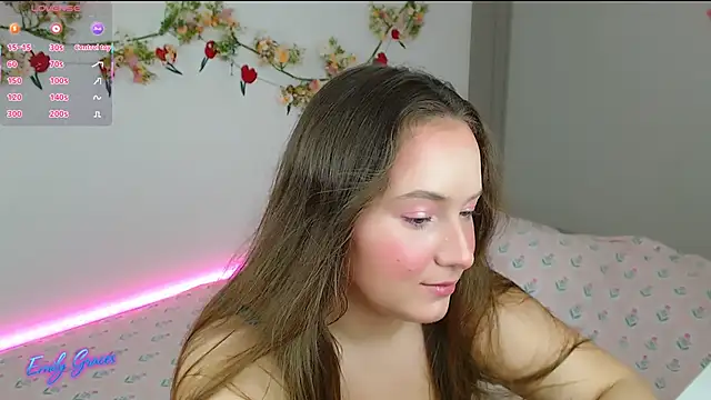 Snapshot of EmilyxxGraces chatting on 05/15/26, 10:06 EmilyxxGraces online show from 05/15/26, 10:06