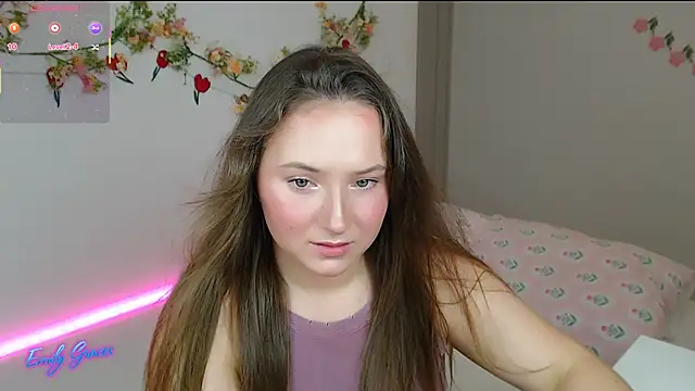 Snapshot of EmilyxxGraces chatting on 05/18/26, 10:59 EmilyxxGraces online show from 05/18/26, 10:59