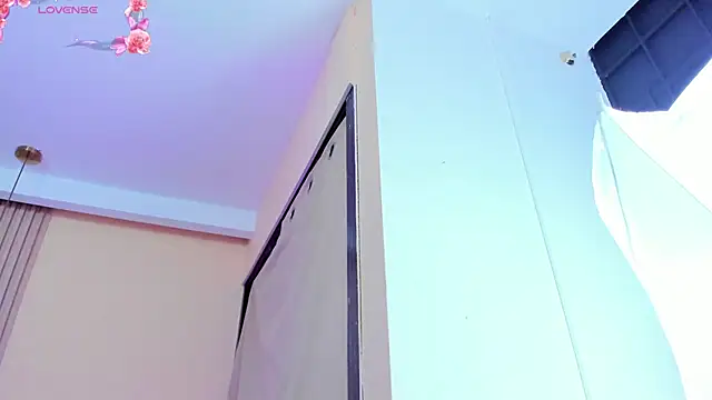 elizabeth 20 online show from 10/29/25, 07:04