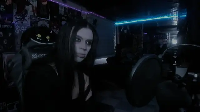 Snapshot of rotten_dreams chatting on 02/25/25, 12:55 rotten dreams online show from 02/25/25, 12:55