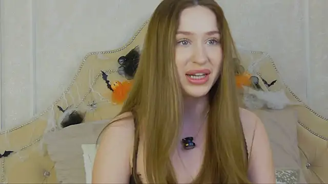 Snapshot of Jackie_White_ chatting on 10/31/25, 04:46 Jackie White online show from 10/31/25, 04:46