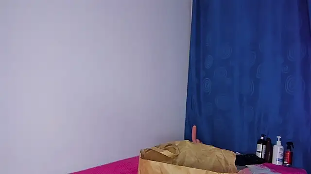 MELINAMARTINS online show from 02/07/26, 09:51