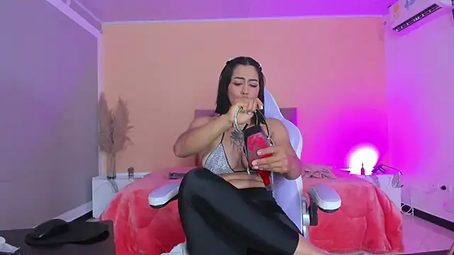 cristal crossfitx online show from 11/13/25, 10:25