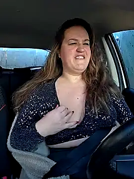 Snapshot of justtess chatting on 12/14/25, 09:14 justtess online show from 12/14/25, 09:14