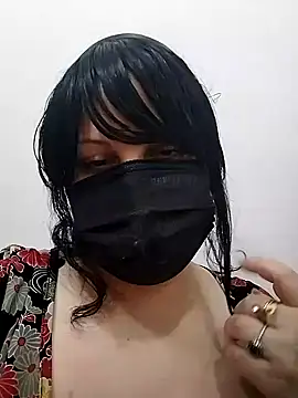 Snapshot of Malak-26 chatting on 03/12/25, 10:07 Malak-26 online show from 03/12/25, 10:07