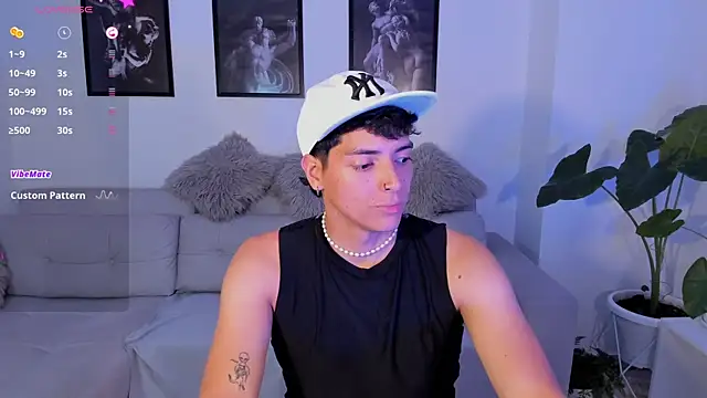 Snapshot of _JacobMiller__ chatting on 02/18/25, 04:37 JacobMiller online show from 02/18/25, 04:37