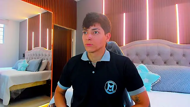 Snapshot of _JacobMiller__ chatting on 09/27/25, 07:41 JacobMiller online show from 09/27/25, 07:41