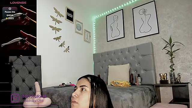 Snapshot of crystal_beennz chatting on 12/01/25, 01:54 crystal beennz online show from 12/01/25, 01:54