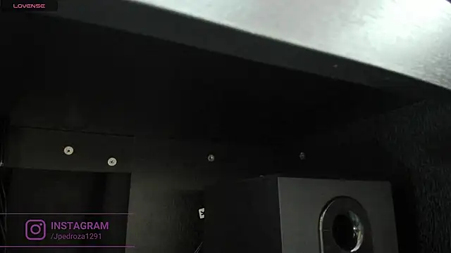 Snapshot of crystal_beennz chatting on 12/04/25, 01:48 crystal beennz online show from 12/04/25, 01:48