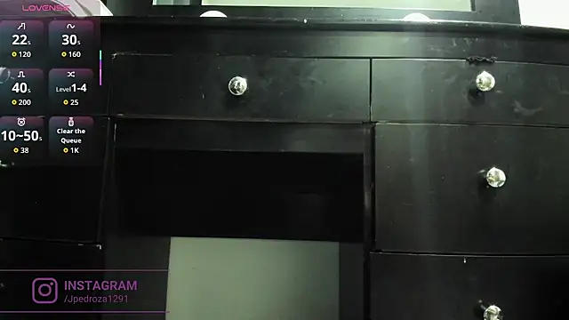 Snapshot of crystal_beennz chatting on 12/05/25, 03:26 crystal beennz online show from 12/05/25, 03:26