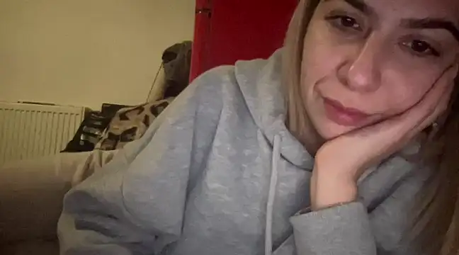 sarrah rossy online show from 02/11/25, 01:10