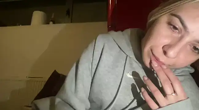 sarrah rossy online show from 02/16/25, 10:21