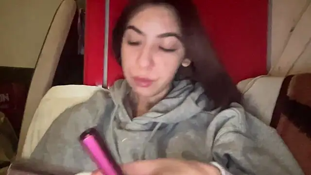 sarrah rossy online show from 03/04/25, 01:55