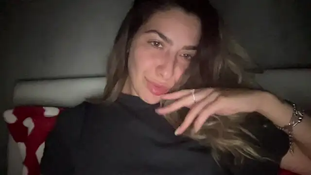 sarrah rossy online show from 10/31/25, 09:27