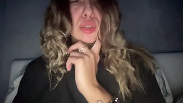 sarrah rossy online show from 12/15/25, 09:41