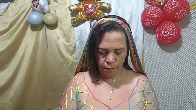 Snapshot of alina_maturehot chatting on 02/24/25, 05:00 alina maturehot online show from 02/24/25, 05:00