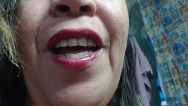 Snapshot of alina_maturehot chatting on 03/05/25, 08:00 alina maturehot online show from 03/05/25, 08:00