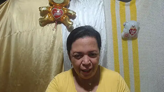 Snapshot of alina_maturehot chatting on 03/06/25, 05:33 alina maturehot online show from 03/06/25, 05:33
