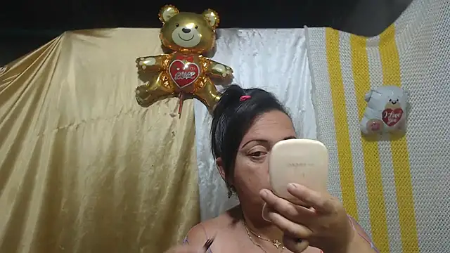 Snapshot of alina_maturehot chatting on 03/07/25, 04:46 alina maturehot online show from 03/07/25, 04:46