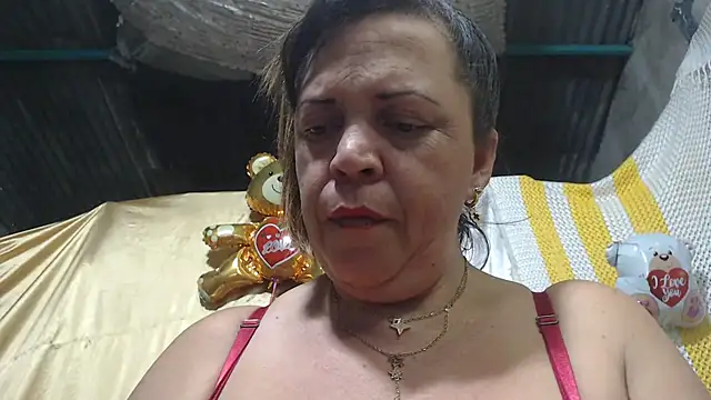 Snapshot of alina_maturehot chatting on 03/08/25, 03:24 alina maturehot online show from 03/08/25, 03:24