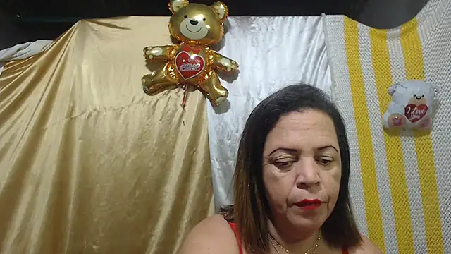Snapshot of alina_maturehot chatting on 03/13/25, 07:50 alina maturehot online show from 03/13/25, 07:50