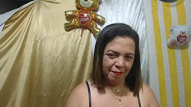 Snapshot of alina_maturehot chatting on 03/14/25, 04:54 alina maturehot online show from 03/14/25, 04:54